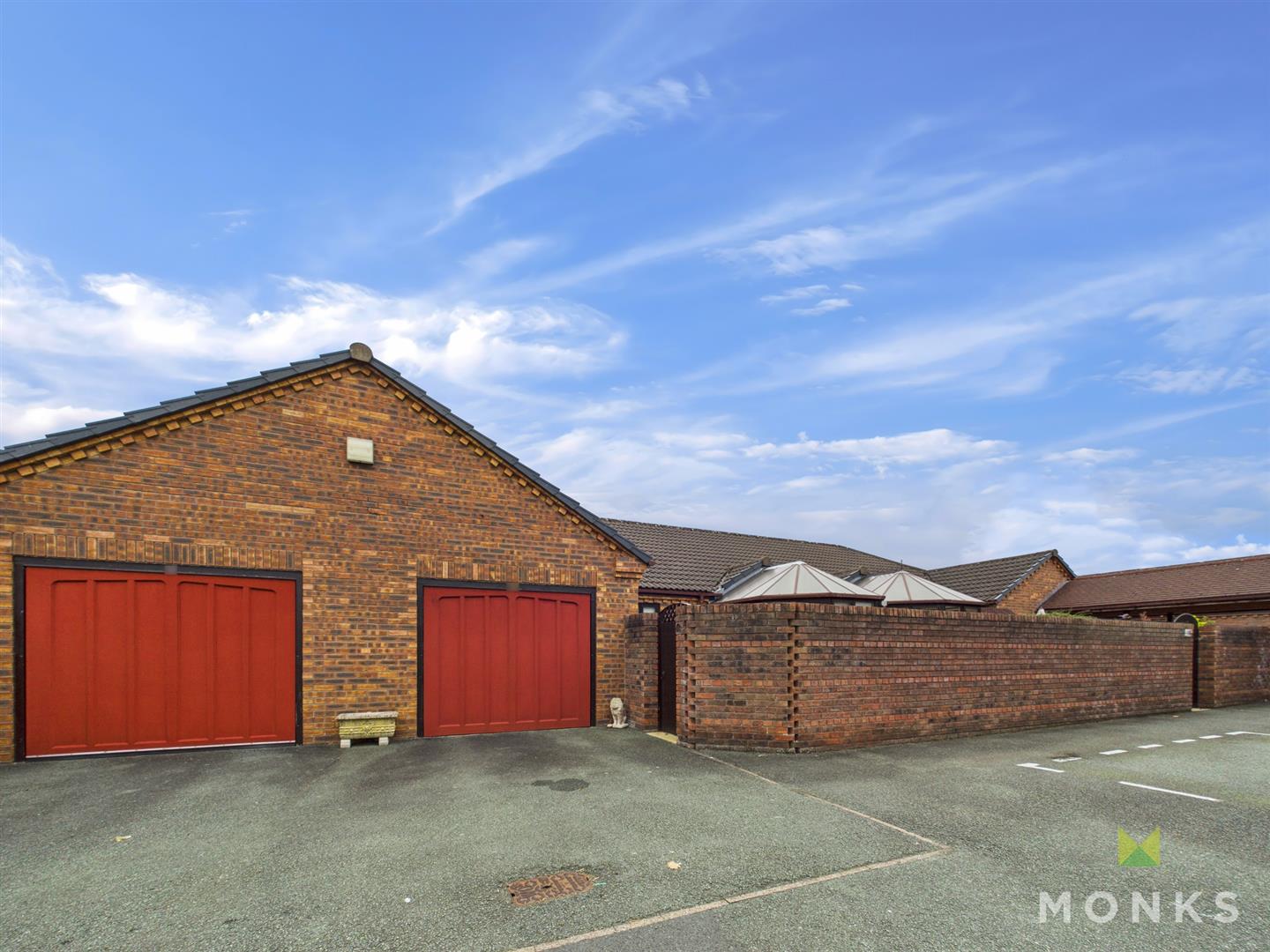 12a Meadowbrook Court Twmpath Lane, Oswestry, SY10 7HD For Sale